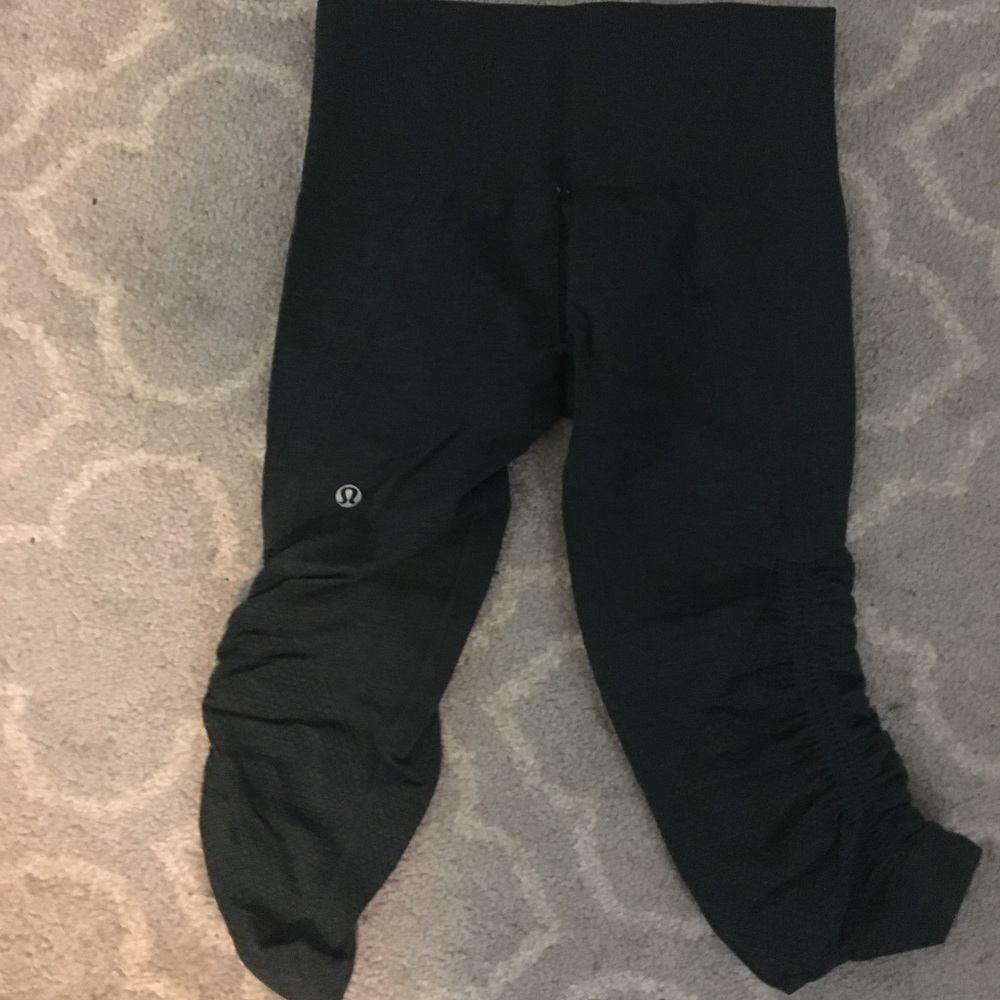 Lululemon green crops